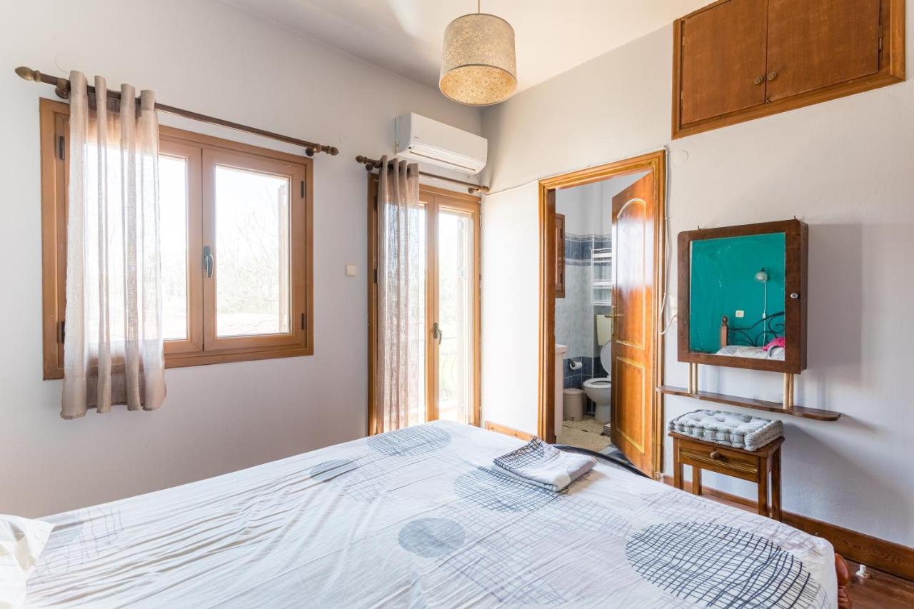 Ta-So'S Apartments Stoupa Messinias Kültér fotó